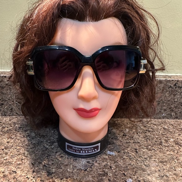 CAZAL LEGENDS BLACK w GOLD TRIM SUNGLASSES MADE IN GERMANY